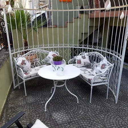 Zanet Bed & Breakfast 3*